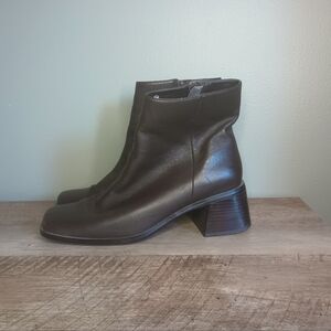 Markon Women's Y2K Chunky Square Toe Leather Ankle Boot 7.5 Brown City Old Money